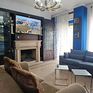 Skanderbeg Square Explorer Apartment